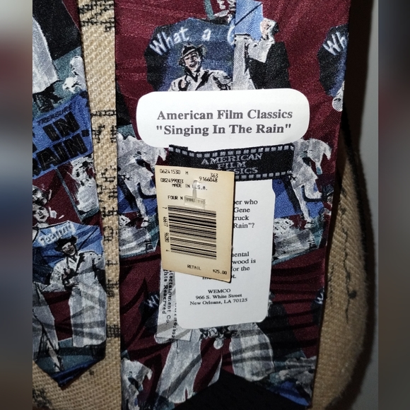 Vintage 1992 Singing In The Rain Tie NWT - Picture 3 of 3